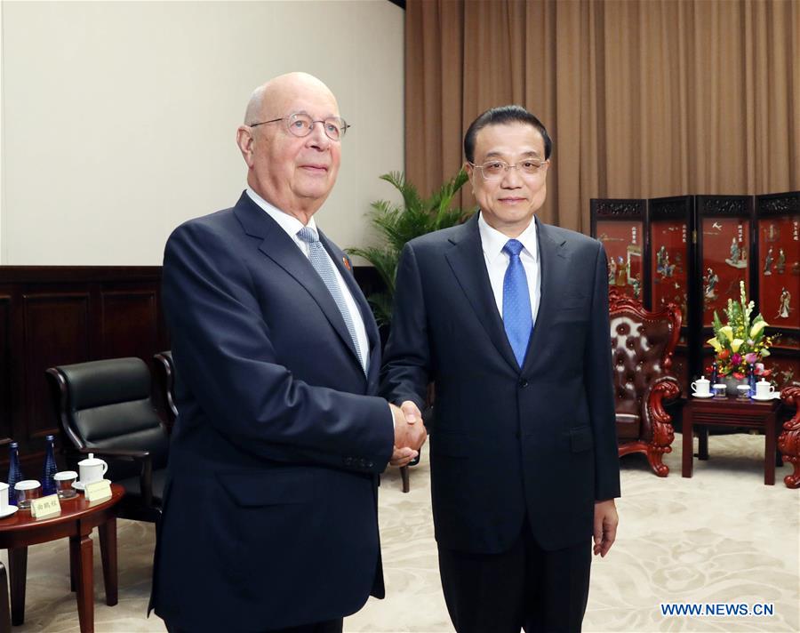 Le PM chinois appelle à la sauvegarde conjointe du multilatéralisme et du libre-échange