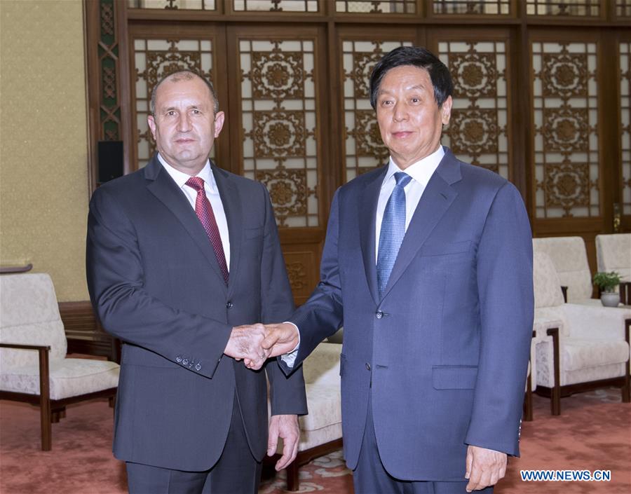 Le plus haut législateur chinois rencontre le président bulgare