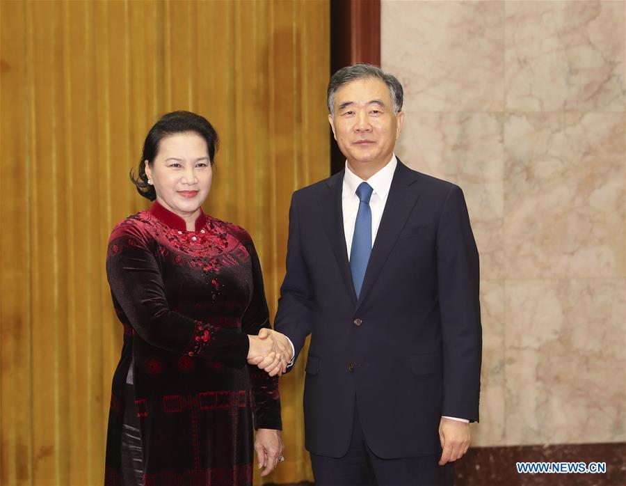 Le plus haut conseiller politique chinois s'entretient avec la plus haute législatrice vietnamienne