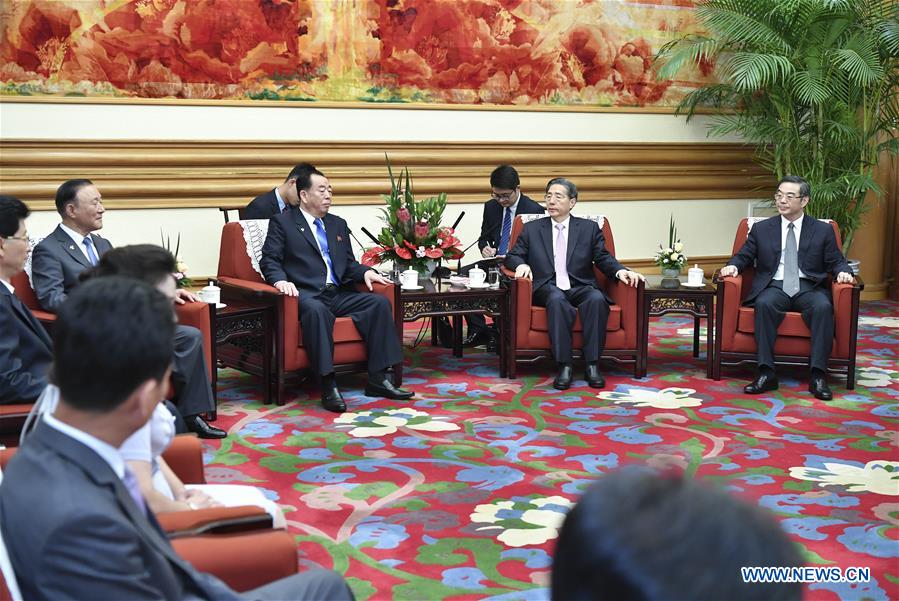 Un haut responsable du PCC rencontre le président de la Cour centrale de la RPDC