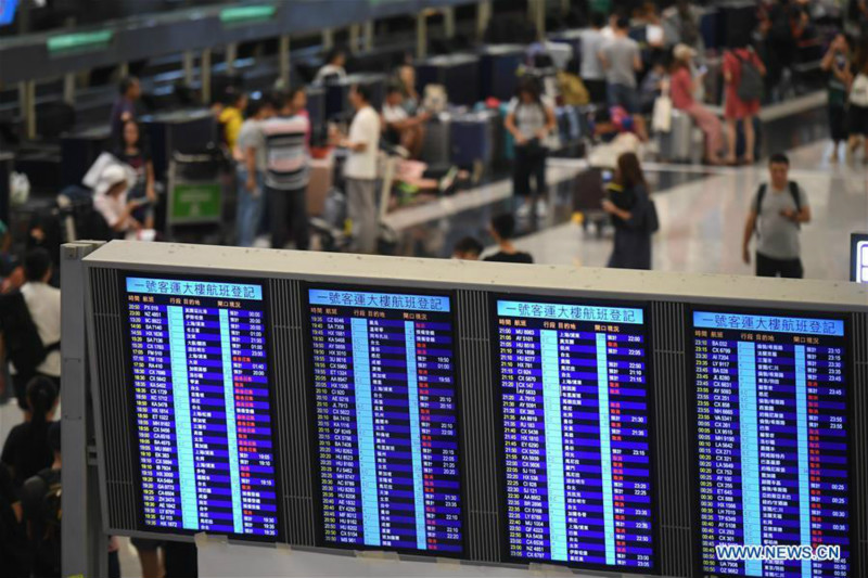 Chine : touristes bloqués suite au chaos à l'aéroport de Hong Kong