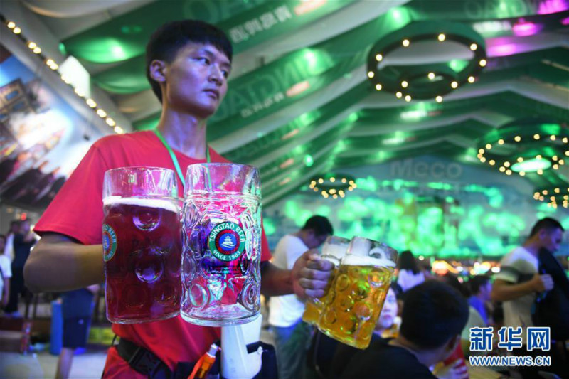 Des millions de visiteurs affluent à Qingdao pour la Fête de la bière