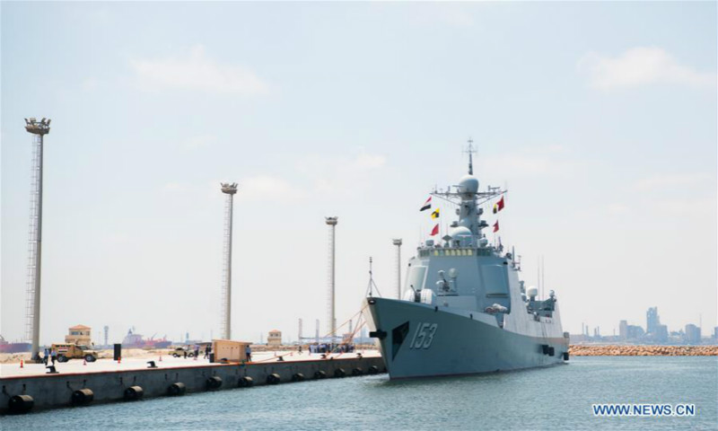 Le destroyer lance-missiles chinois Xi'an fait une escale technique à Alexandrie en Egypte