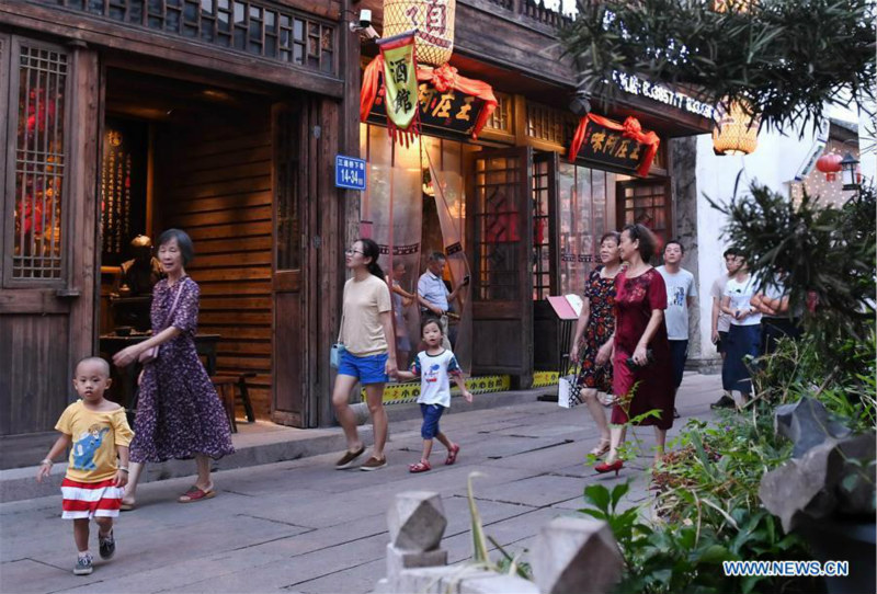 Chine : 105 millions de touristes ont voyagé pendant les congés de la Fête de la mi-automne