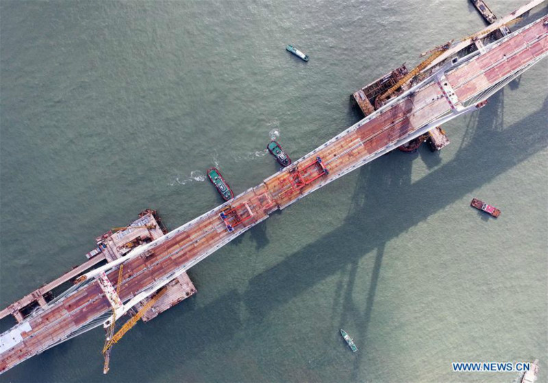 La Chine achève la construction du pont maritime le plus long du monde