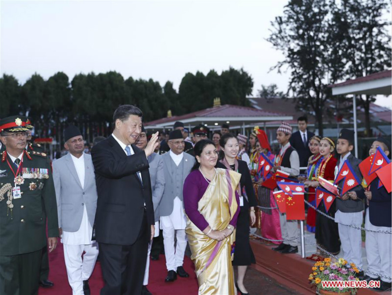 Le président chinois Xi Jinping arrive au Népal pour une visite d'Etat
