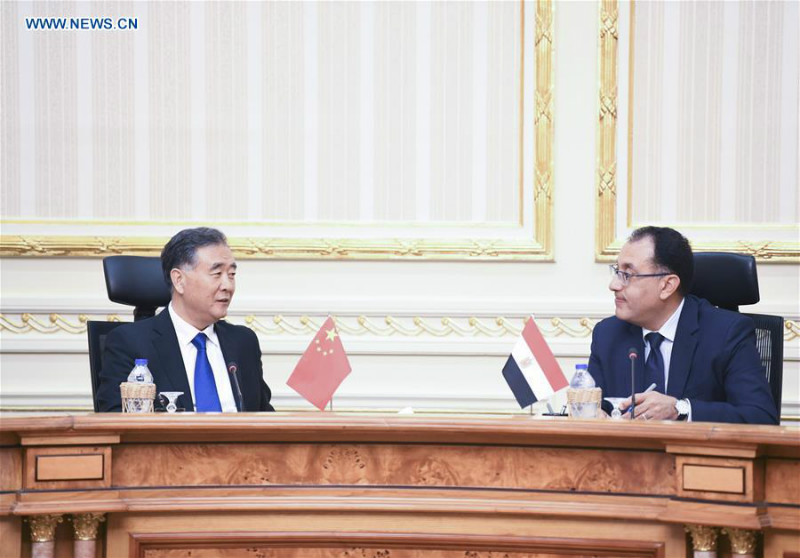 Visite du plus haut conseiller politique chinois en Egypte pour renforcer la coopération et les relations bilatérales