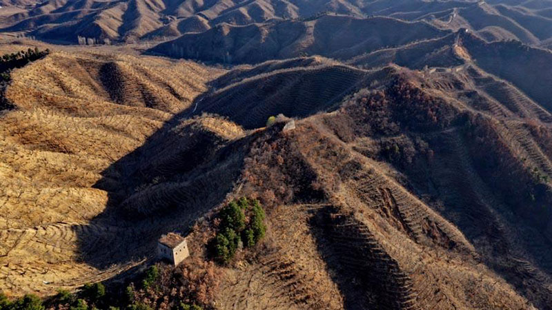 Hebei : la Grande Muraille au début de l'hiver