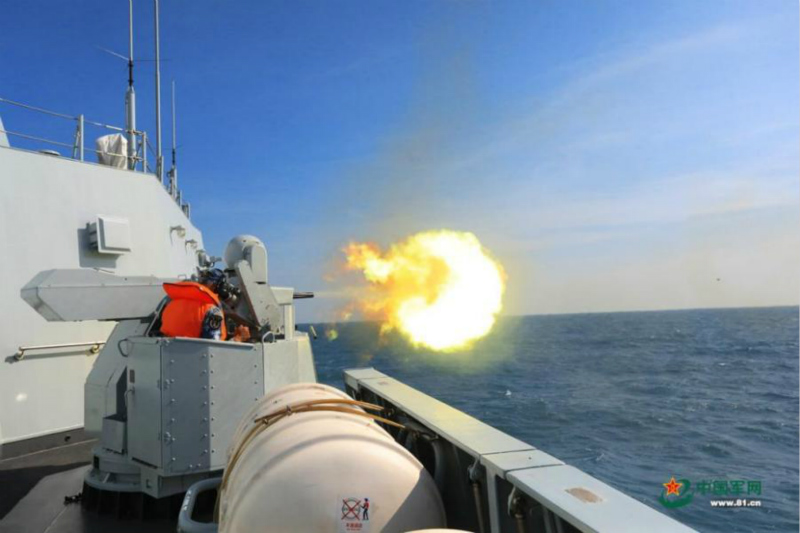 La marine de l'APL procède à un exercice en mer de Chine orientale
