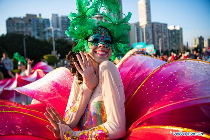 Macao : un défilé organisé pour célébrer le 20e anniversaire du retour à la mère patrie