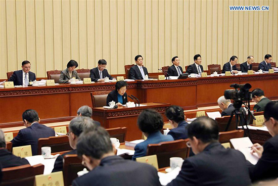 L'organe législatif suprême de la Chine examine plusieurs rapports