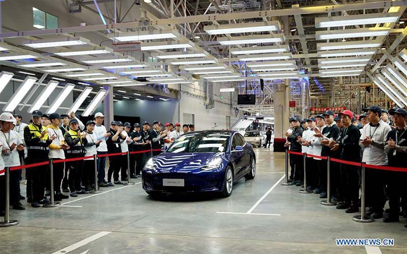 Le premier lot de voitures Tesla produites en Chine livré à Shanghai
