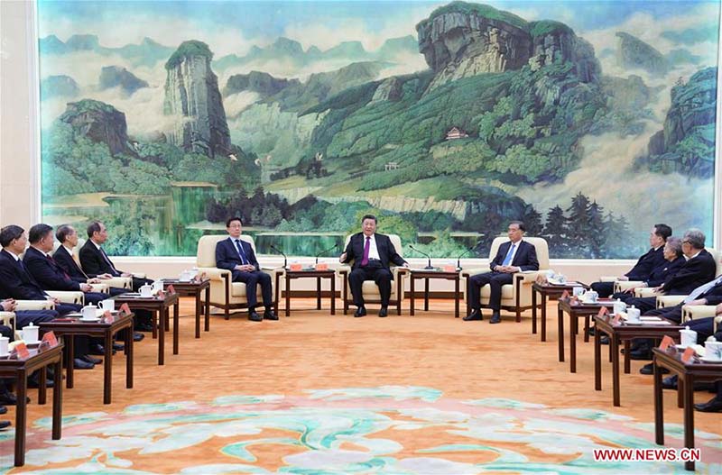 Xi Jinping se réunit avec les dirigeants des partis non communistes et des personnalités avant la fête du Printemps