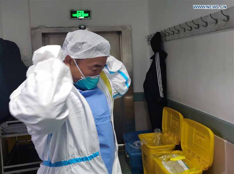 En photo : des histoires du personnel médical dans les salles d'isolement à Wuhan
