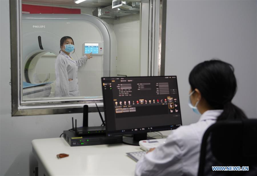 Fin des travaux d'un hôpital temporaire dans le nord-ouest de la Chine pour lutter contre l'épidémie du nouveau coronavirus