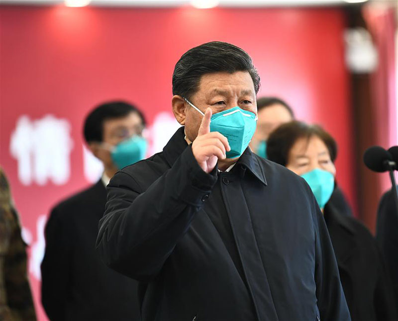 Xi Jinping rend visite aux patients et au personnel médical à l'hôpital Huoshenshan à Wuhan