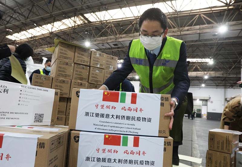 La Chine expédie des fournitures de secours à l'Italie