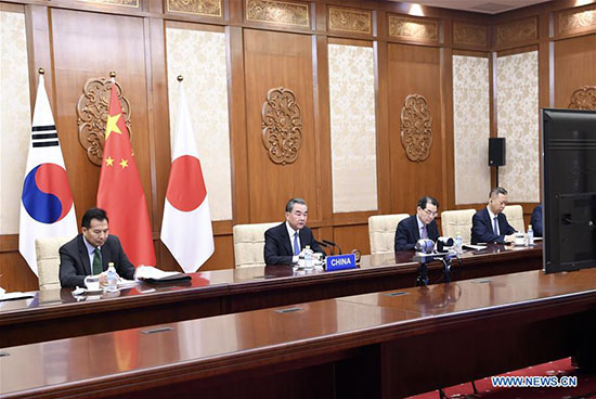 (COVID-19) Vidéoconférence entre les ministres des AE de la Chine, du Japon et de la République de Corée sur la pandémie