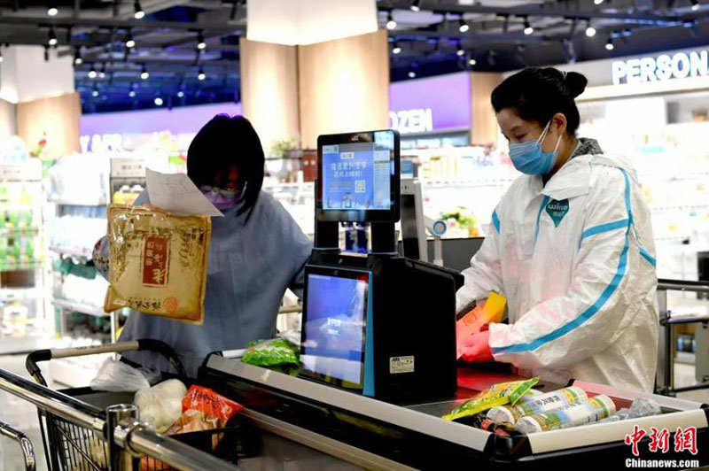Wuhan commence à assouplir les restrictions pour les zones sans infections