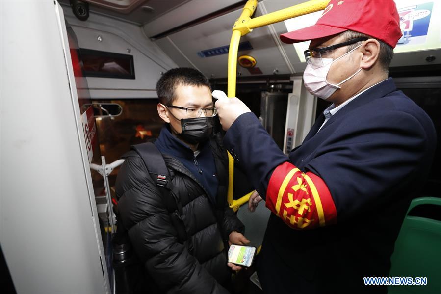 Chine : des bus circulent à Wuhan après deux mois de confinement