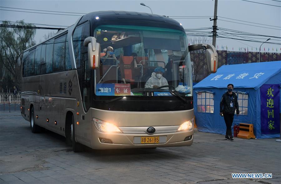 Plus de 800 personnes bloquées au Hubei rentrent à Beijing
