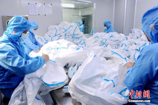 La Chine aide à répondre à la demande mondiale de fournitures médicales