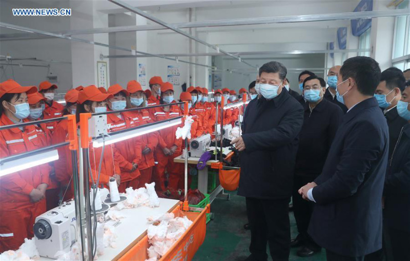 Xi Jinping souligne l'importance de l'emploi dans la réduction de la pauvreté