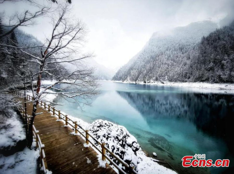 La mystérieuse vallée de Jiuzhaigou après la neige