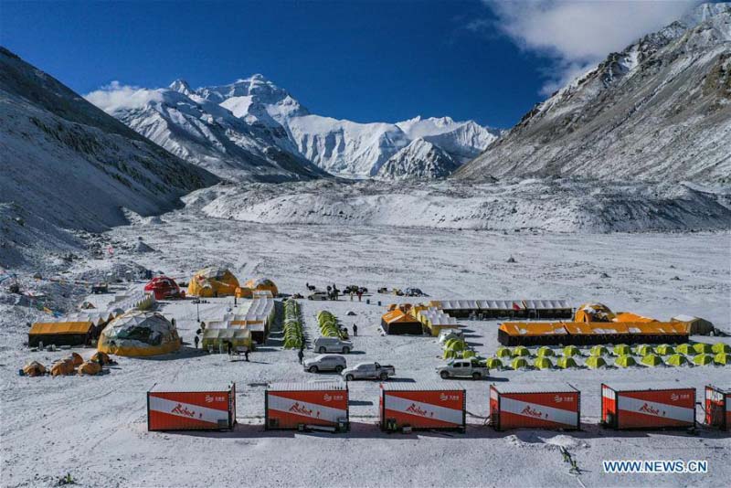 En images: le camp de base du mont Qomolangma au Tibet