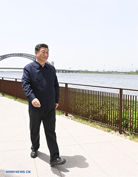 Xi Jinping met l'accent sur l'achèvement de la construction d'une société de moyenne aisance à tous égards