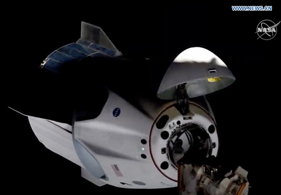 La capsule Crew Dragon de SpaceX s'amarre à l'ISS pour une mission historique