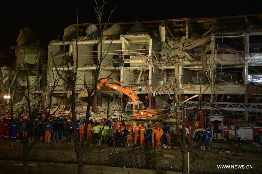 Chine : le bilan de l'explosion d'un camion-citerne s'alourdit à 19 morts dans l'est