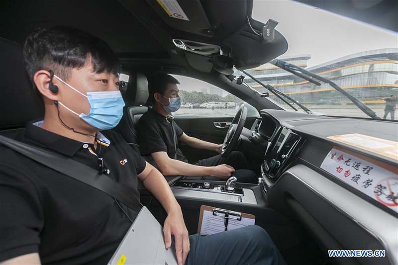Shanghai lance un service de conduite autonome