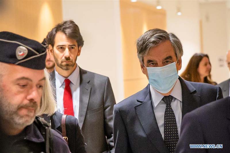 France : François Fillon et son épouse reconnus coupables de détournements de fonds publics