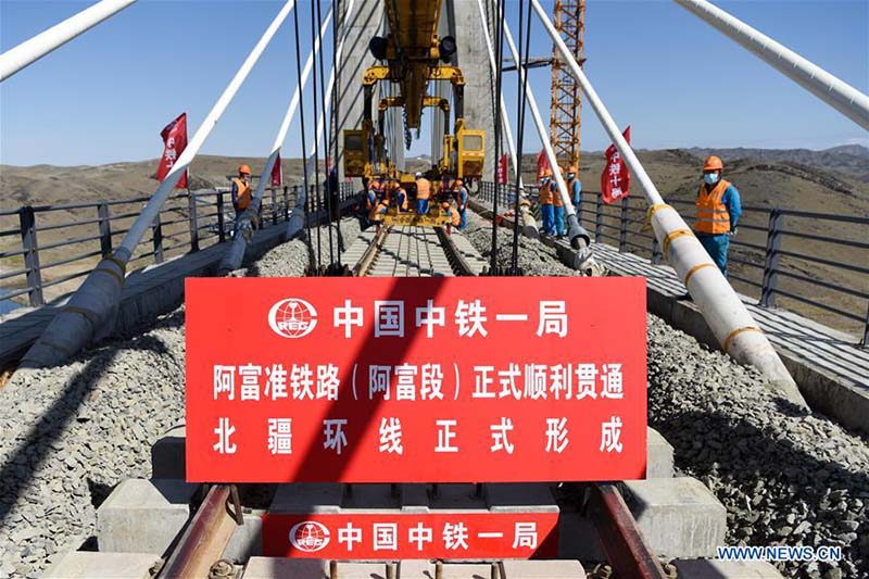 Chine : un nouveau chemin de fer achevé au Xinjiang
