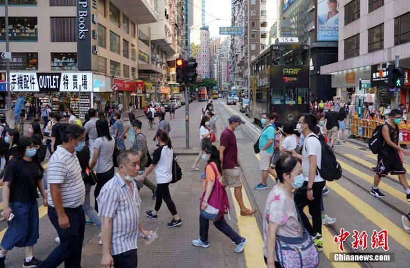 Hong Kong renforce encore les mesures anti-épidémie
