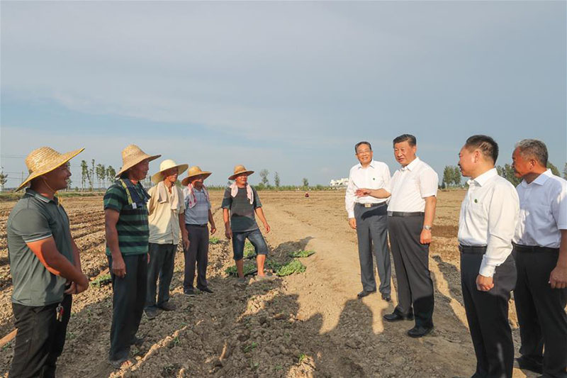 Xi Jinping rend visite aux habitants affectés par les inondations dans l'Anhui