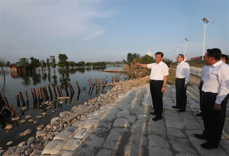 Xi Jinping inspecte la ville orientale de Hefei