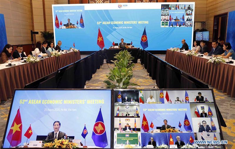 Les ministres de l'Economie de l'ASEAN discutent de la reprise dans le contexte d'épidémie de COVID-19