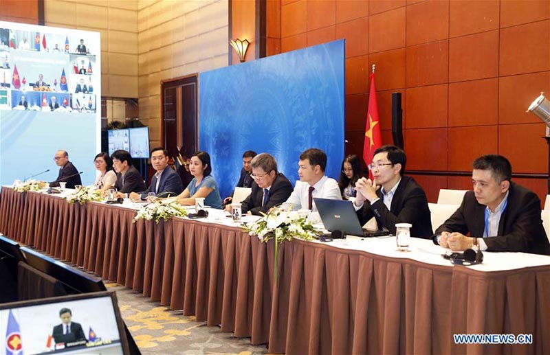 Les ministres de l'Economie de l'ASEAN discutent de la reprise dans le contexte d'épidémie de COVID-19