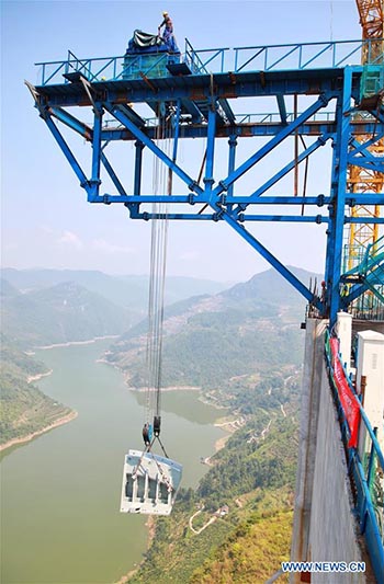 Chine : construction d'une autoroute au Guizhou