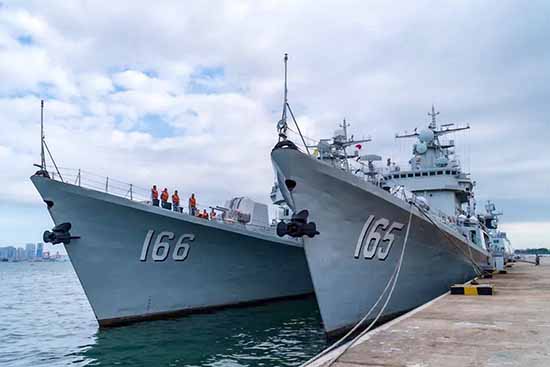 La marine chinoise désarme ses deux derniers destroyers Type 051

