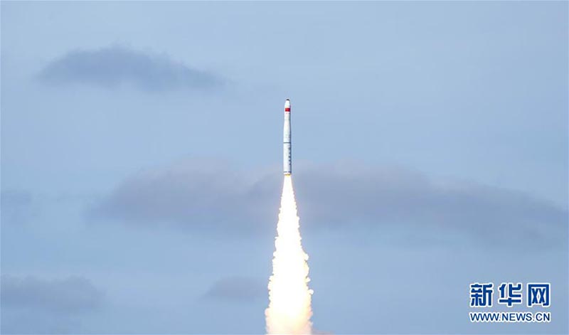 Neuf satellites placés en orbite par le deuxième lancement spatial en mer de la Chine