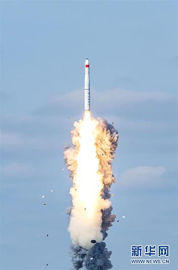 Neuf satellites placés en orbite par le deuxième lancement spatial en mer de la Chine