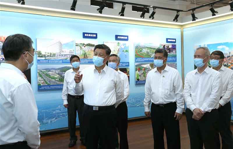 Xi Jinping inspecte la ville de Shantou