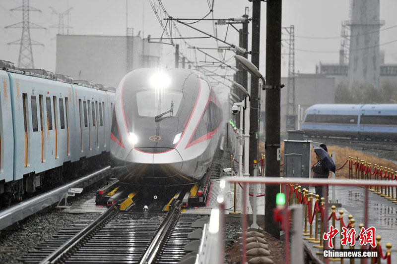 La Chine développe un train à grande vitesse pouvant circuler sur différents systèmes ferroviaires