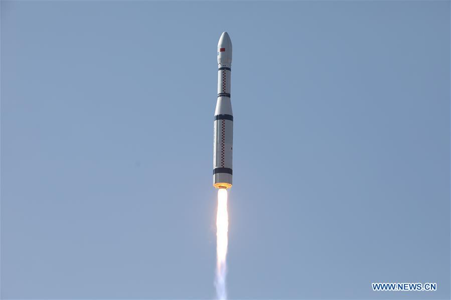 La Chine envoie 13 satellites en orbite avec une seule fusée
