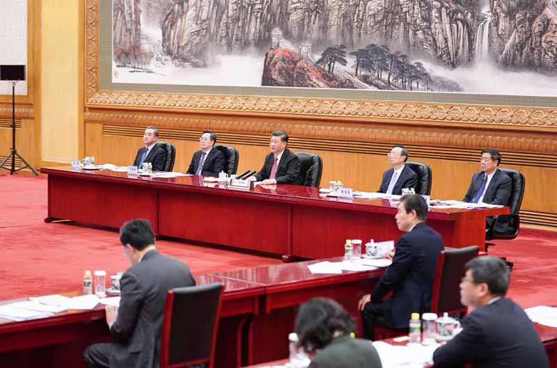 Xi Jinping prononce un discours à la Réunion des dirigeants des économies de l'APEC