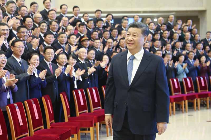 Xi Jinping rencontre des modèles culturels et éthiques