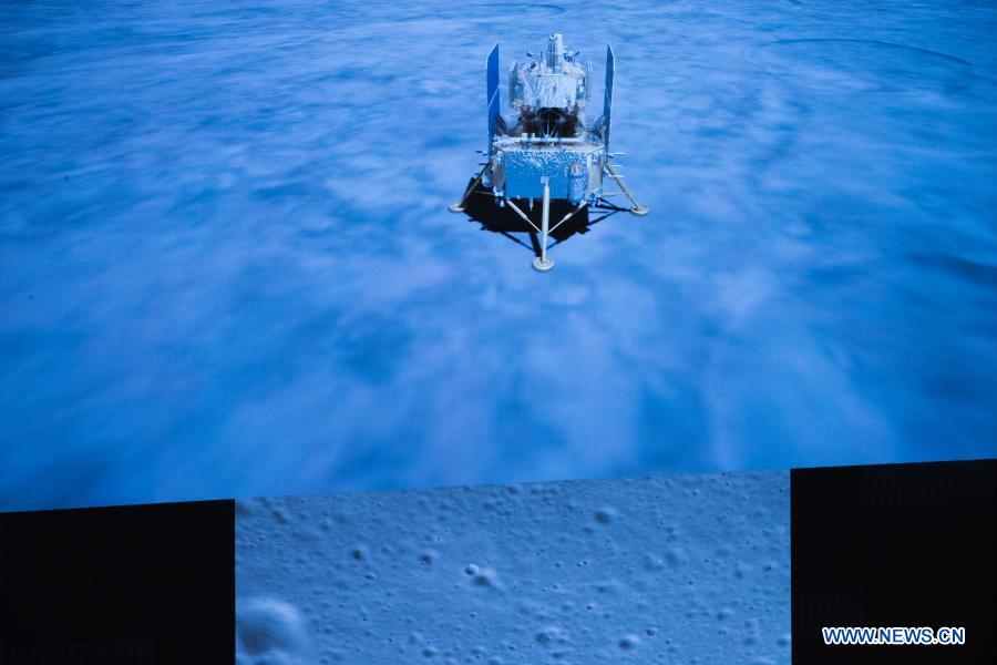 La sonde chinoise Chang'e-5 collecte des échantillons lunaires